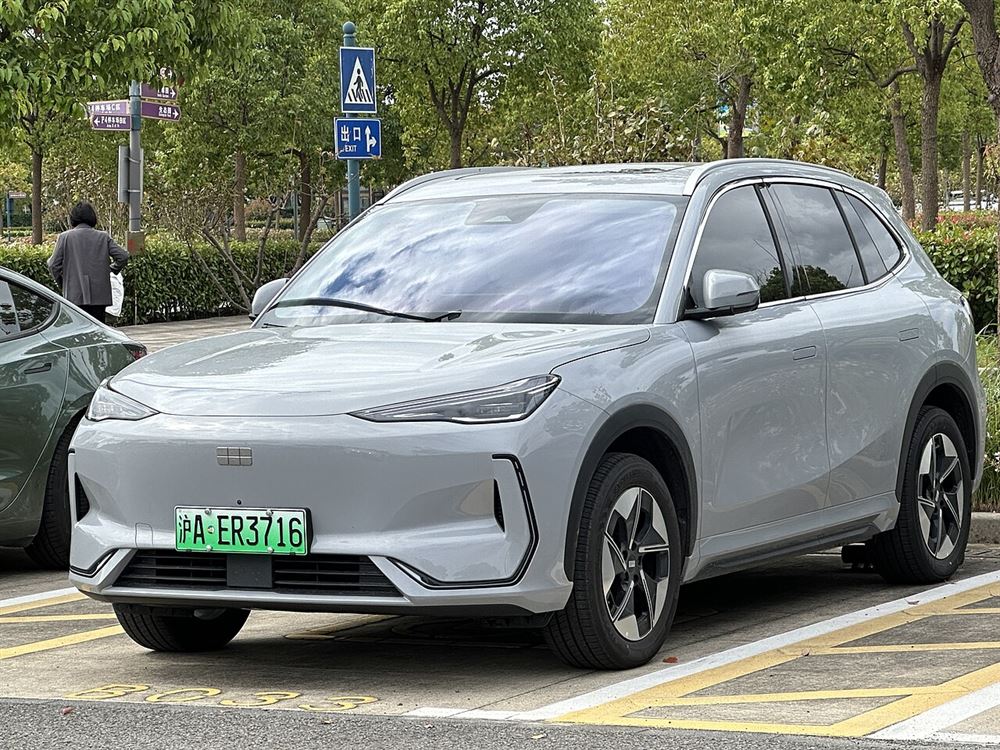 Geely E5 Pro 60,2 kWh — elektrisch gezins-suv