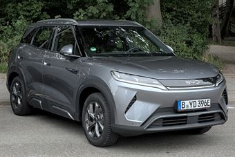 BYD Atto 2 DM-i Boost 18 kWh — plug-inhybride compacte suv