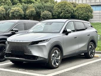Omoda 7 SHS Super Hybrid 18,4 kWh — plug-inhybride middenklasse-suv